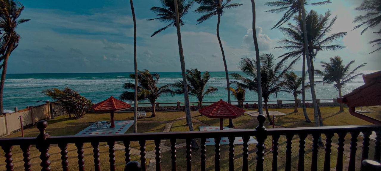 Nu-Vin Beach Hotel Ahangama Exteriör bild
