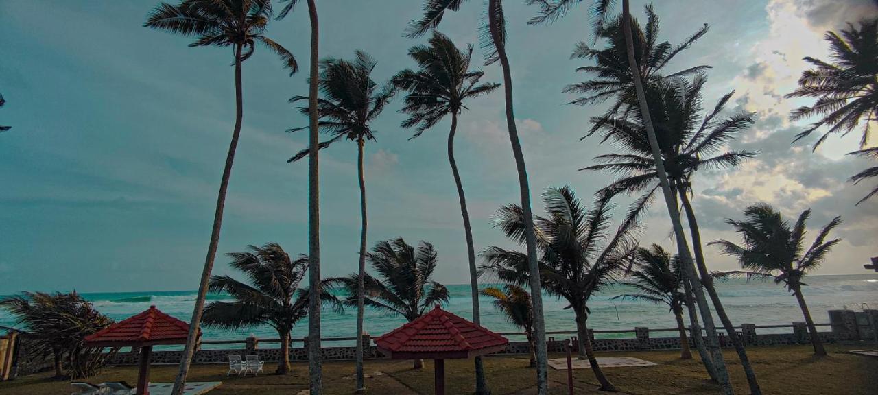 Nu-Vin Beach Hotel Ahangama Exteriör bild