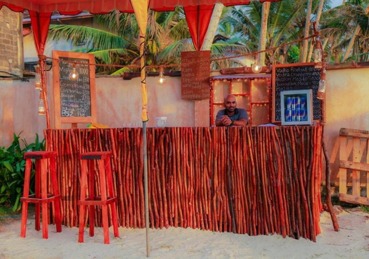 Nu-Vin Beach Hotel Ahangama Exteriör bild