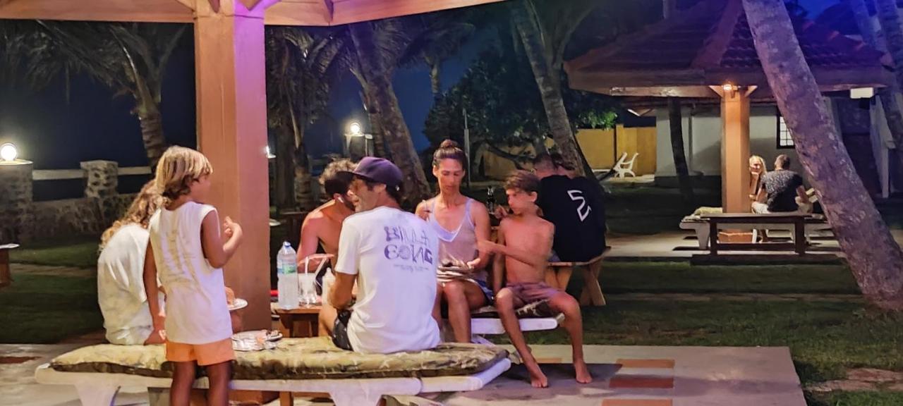 Nu-Vin Beach Hotel Ahangama Exteriör bild
